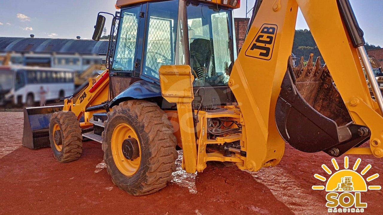 JCB 214 - 13/13 4