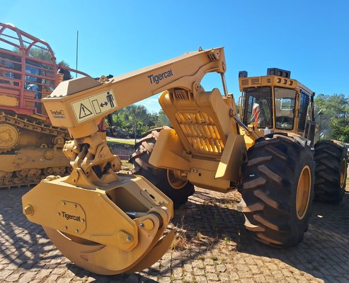 Skidder