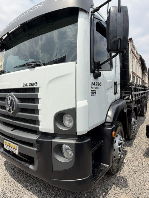 Volkswagen 24-280 E Constellation 8x2 - 14/15 3