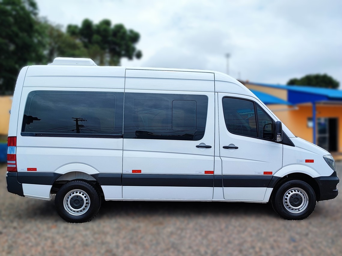 Mercedes Benz Sprinter Executiva 415 - 17/18 9