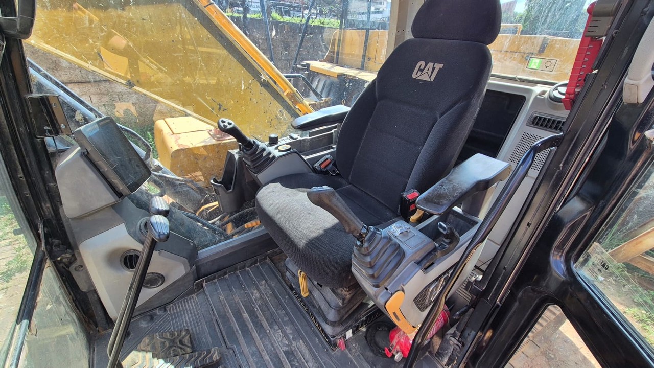Caterpillar 320GC - 21/21 8