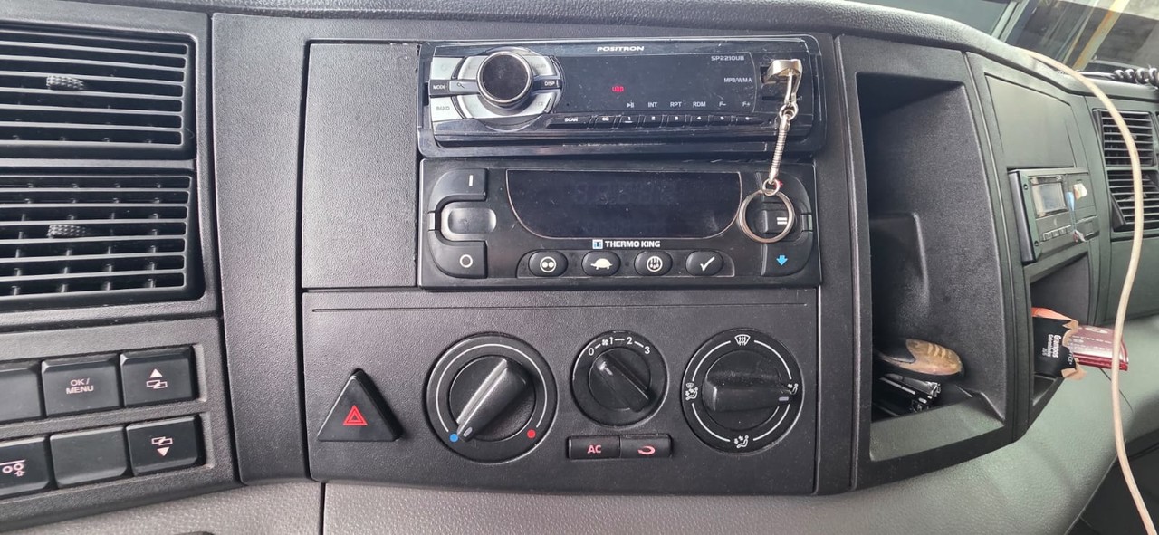 Volkswagen 26-260 - 24/25 15