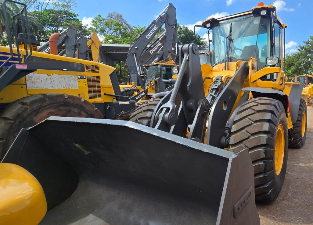 Volvo L90F - 22/22 6