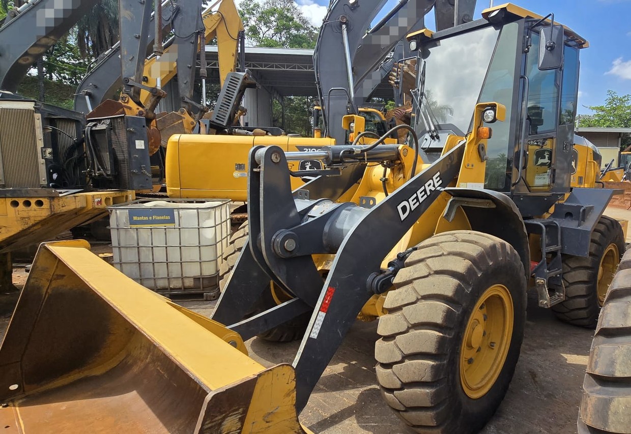 John Deere 444G - 24/24 8