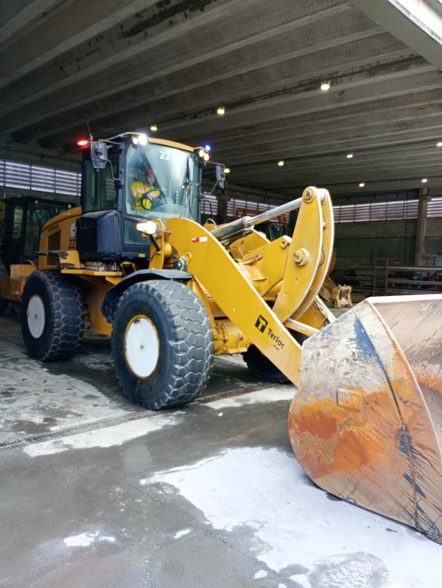 Caterpillar  938 - 22/22 3