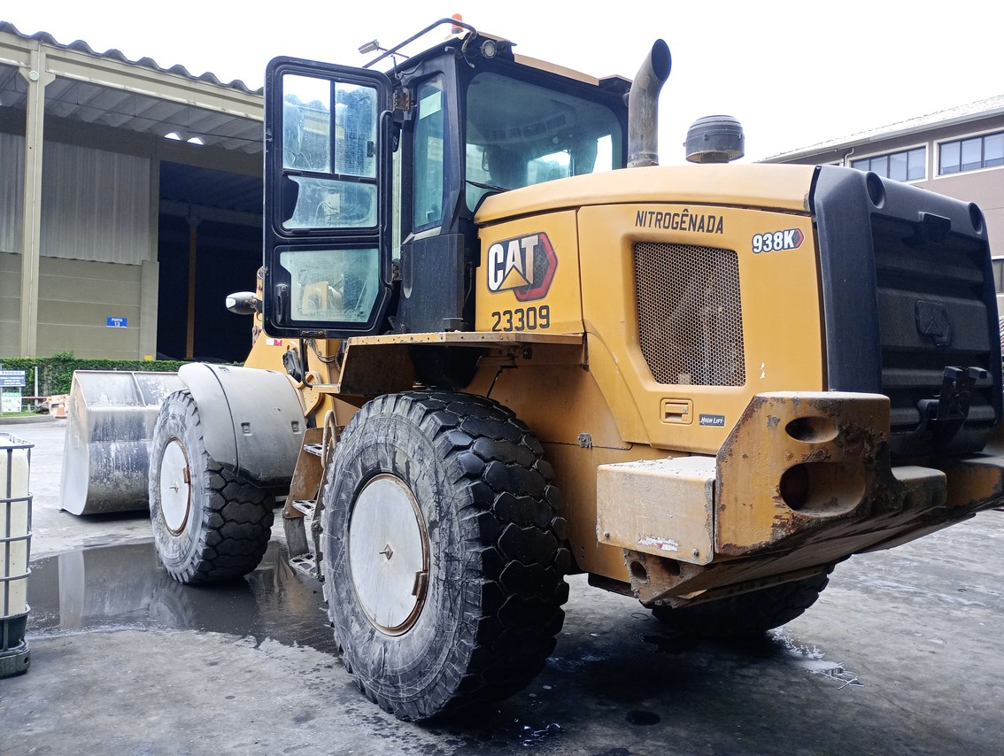 Caterpillar  938 - 23/23 3