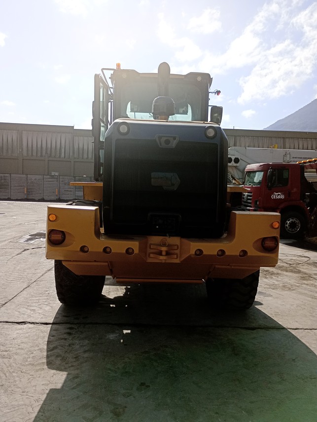 Caterpillar  938 - 23/23 2