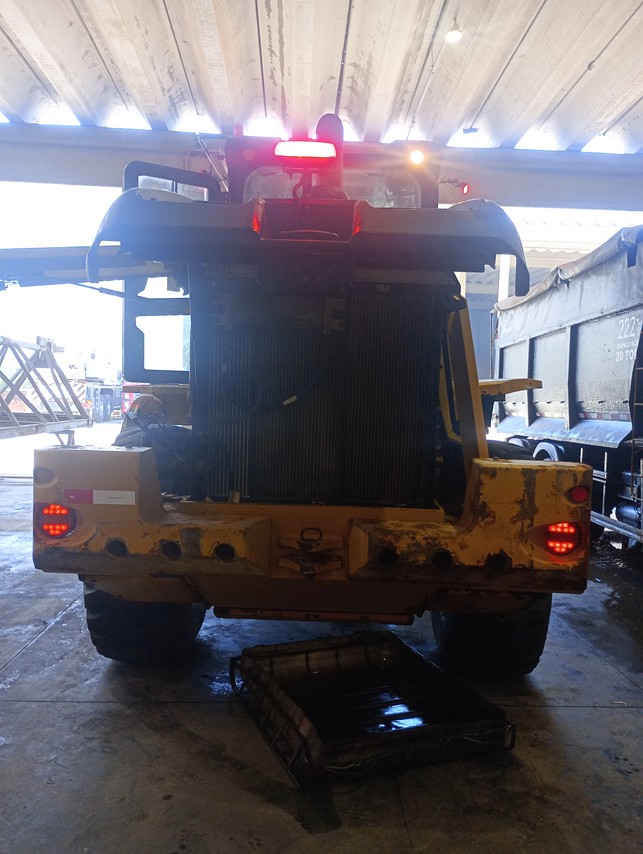 Caterpillar  938 - 23/23 2