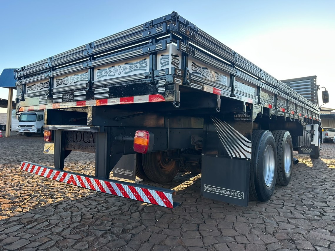 Volkswagen 24-250 E Constellation 3-Eixos - 10/10 5