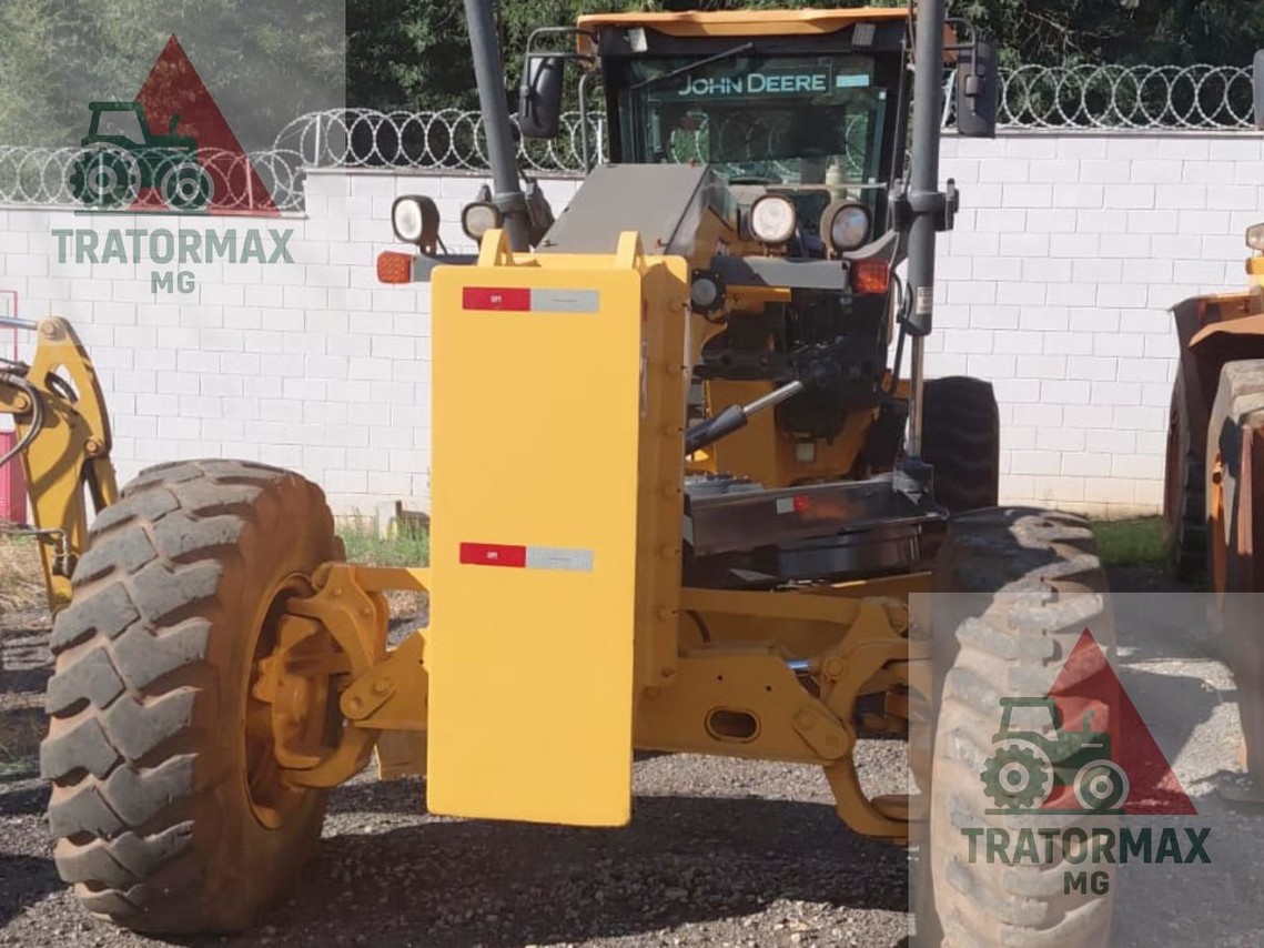 John Deere 670G - 15/15 2
