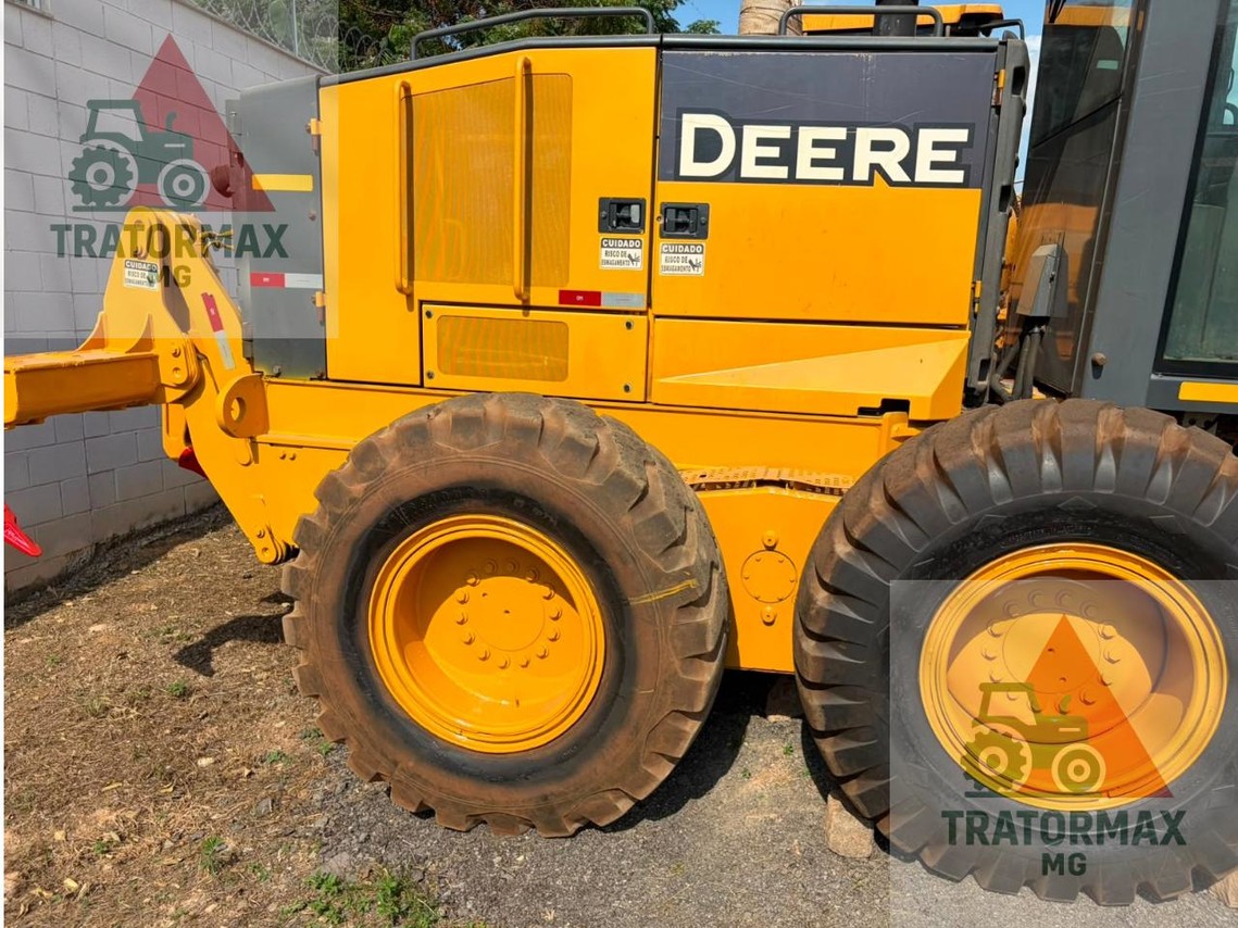 John Deere 670G - 15/15 7