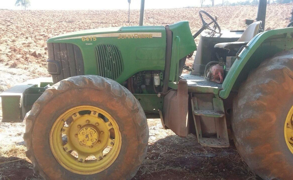 John Deere 6415 - 08/08 2