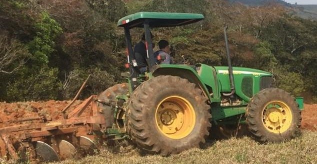John Deere 6415 - 08/08 3