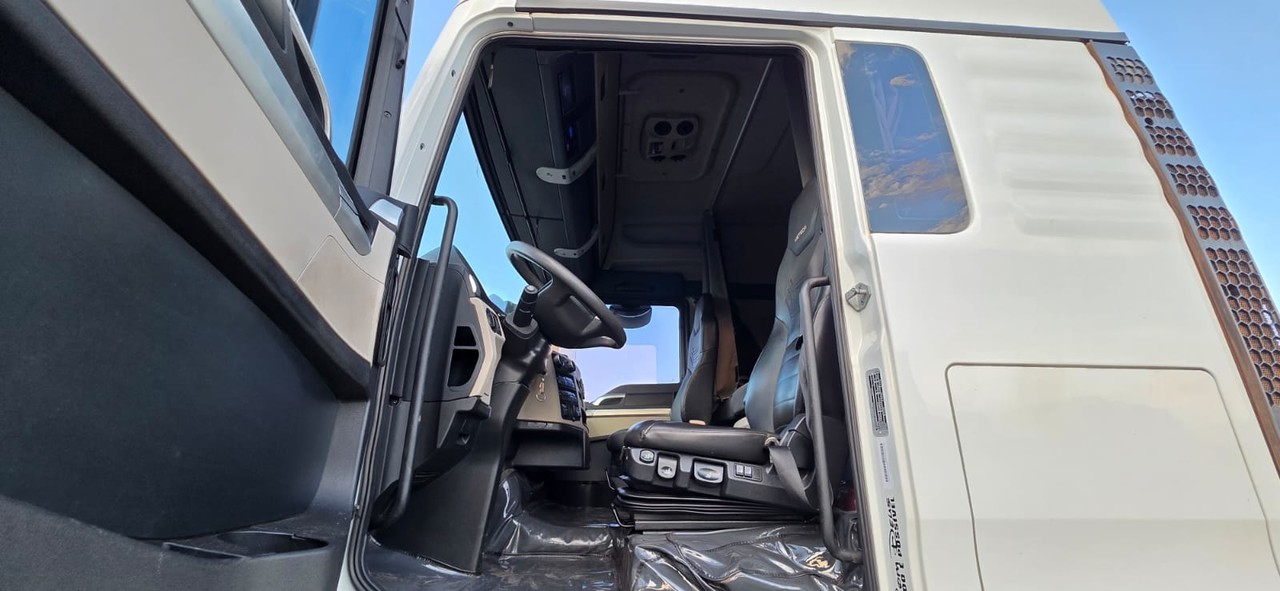 Volkswagen 29-530 6x4 Meteor - 23/24 19
