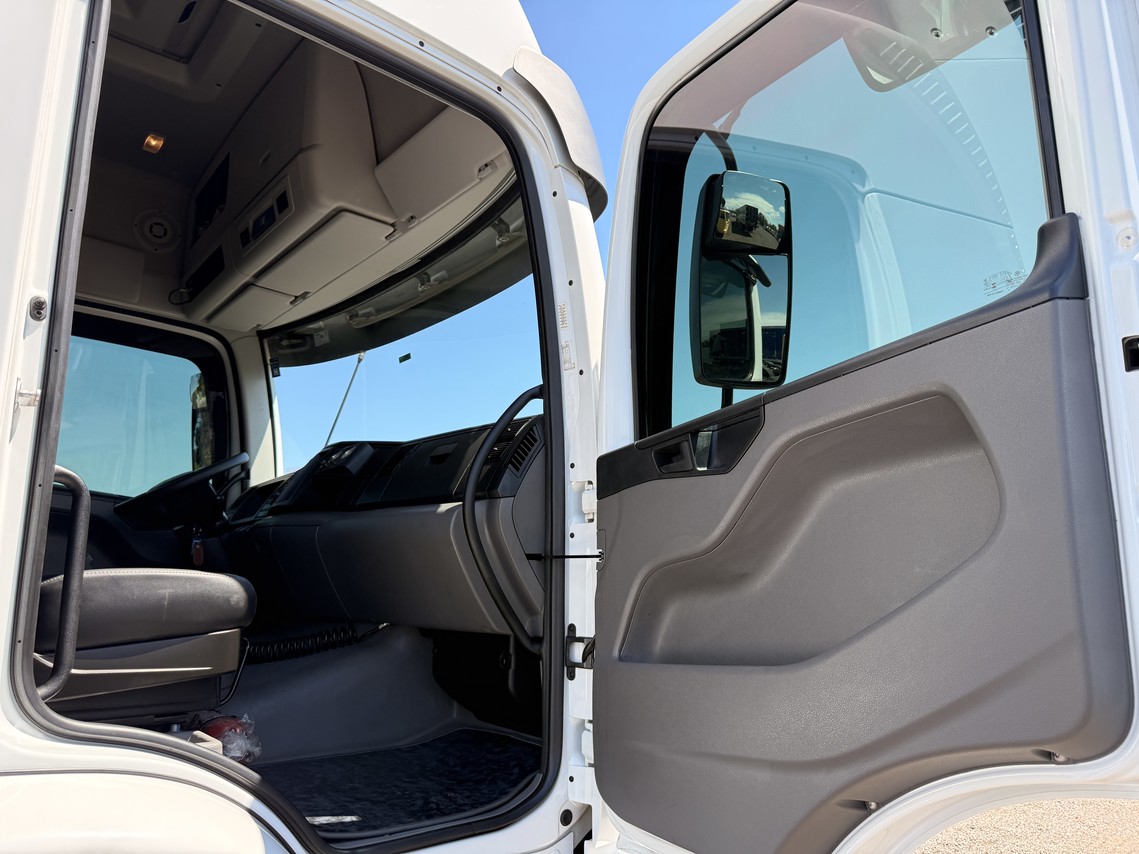Volkswagen VW 26320 Constellation 6x2 Euro6 - 23/24 15