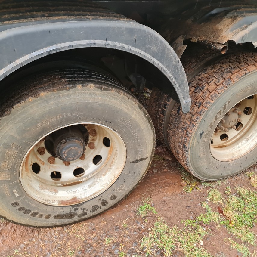 Volkswagen 24-280 E Constellation 6x2 - 13/14 12