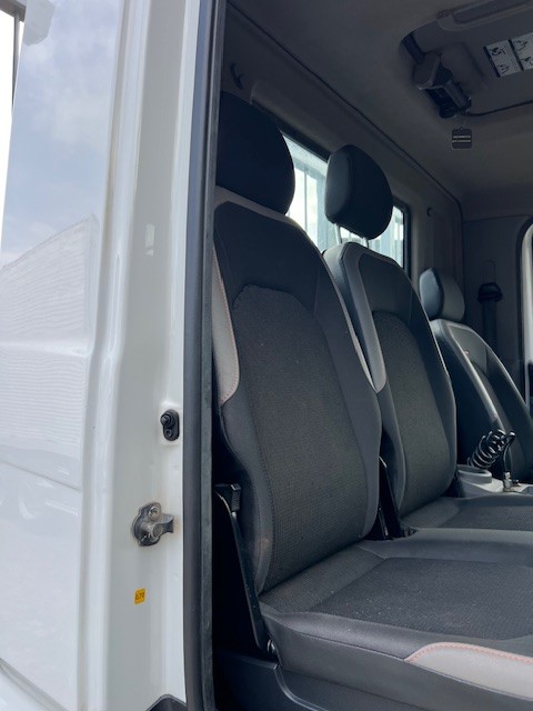 Volkswagen 11-180 Delivery  - 19/20 17