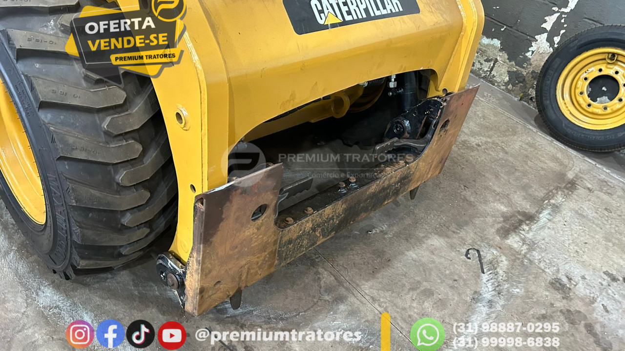 Caterpillar 216 - 12/12 6