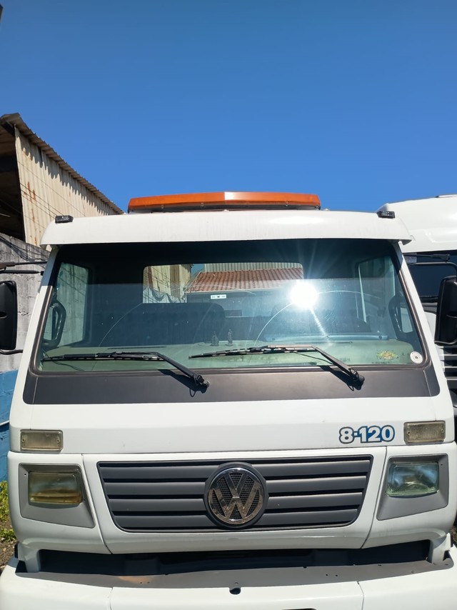 Volkswagen 8 120 - 05/05 2