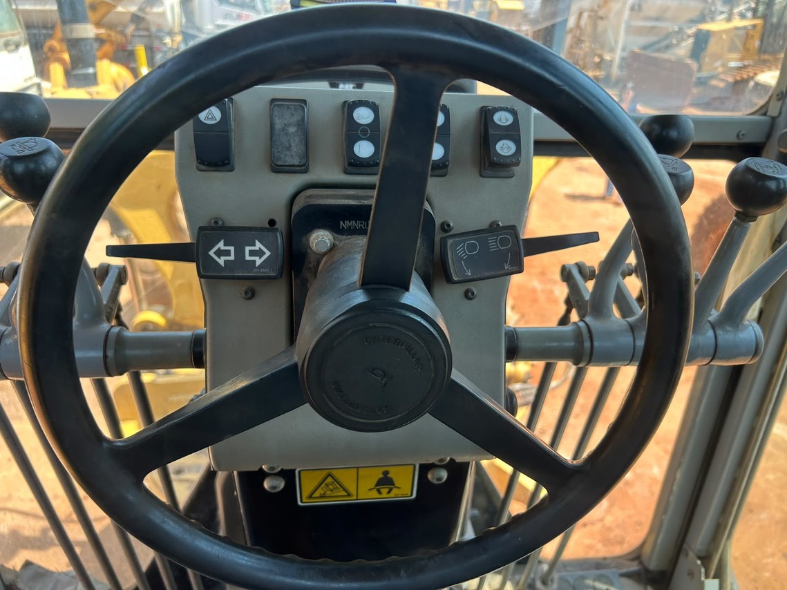 Caterpillar 140K - 18/18 4