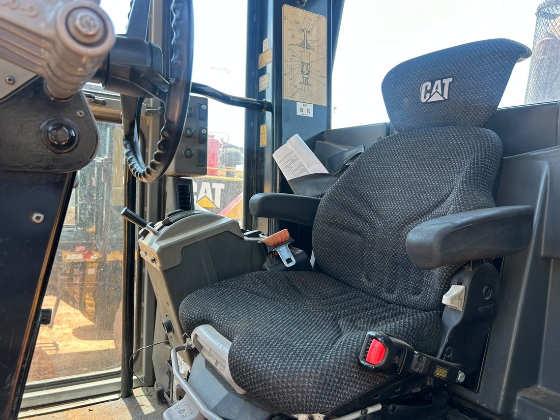 Caterpillar 140K - 18/18 8