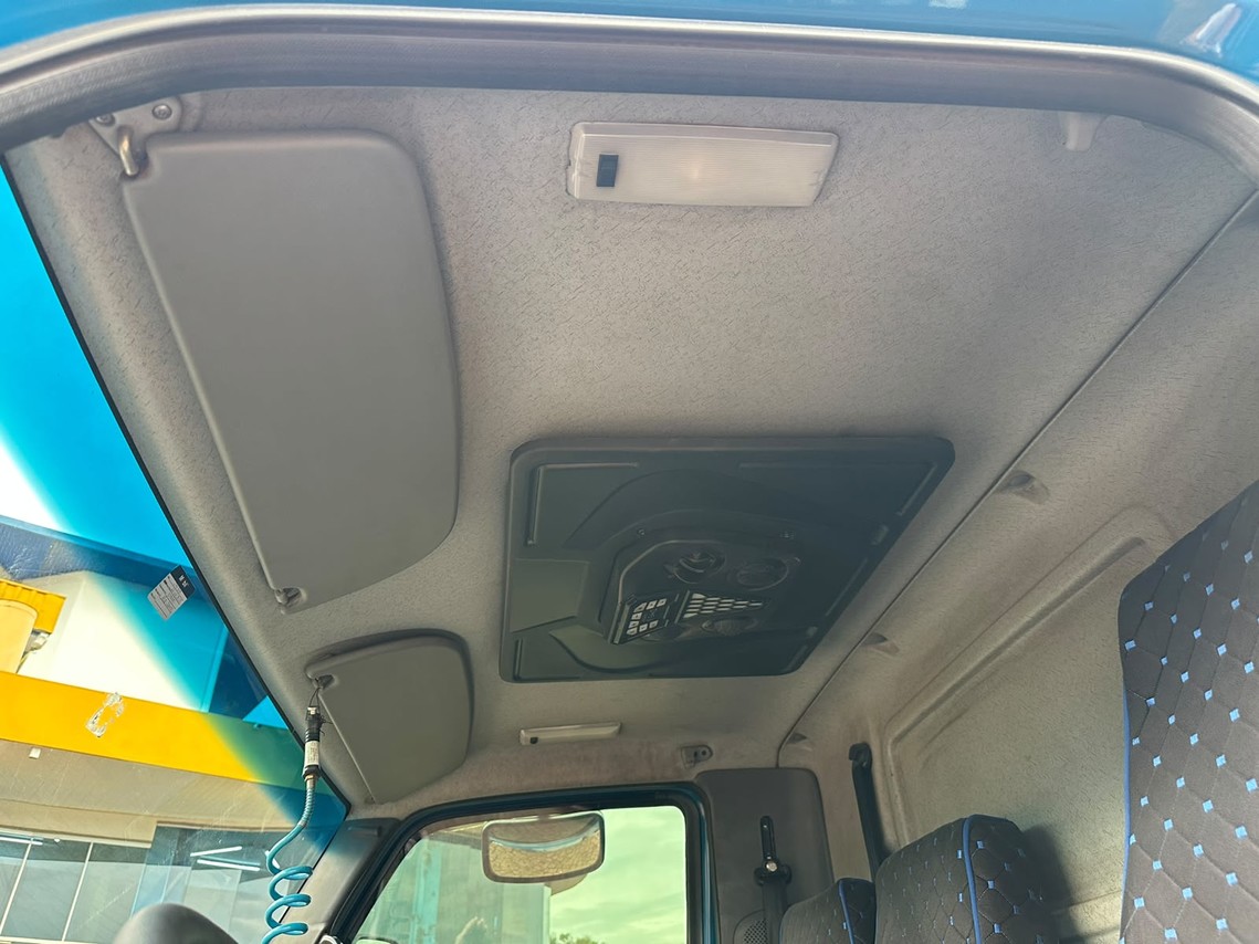 Mercedes Benz Accelo 815 - 15/16 13