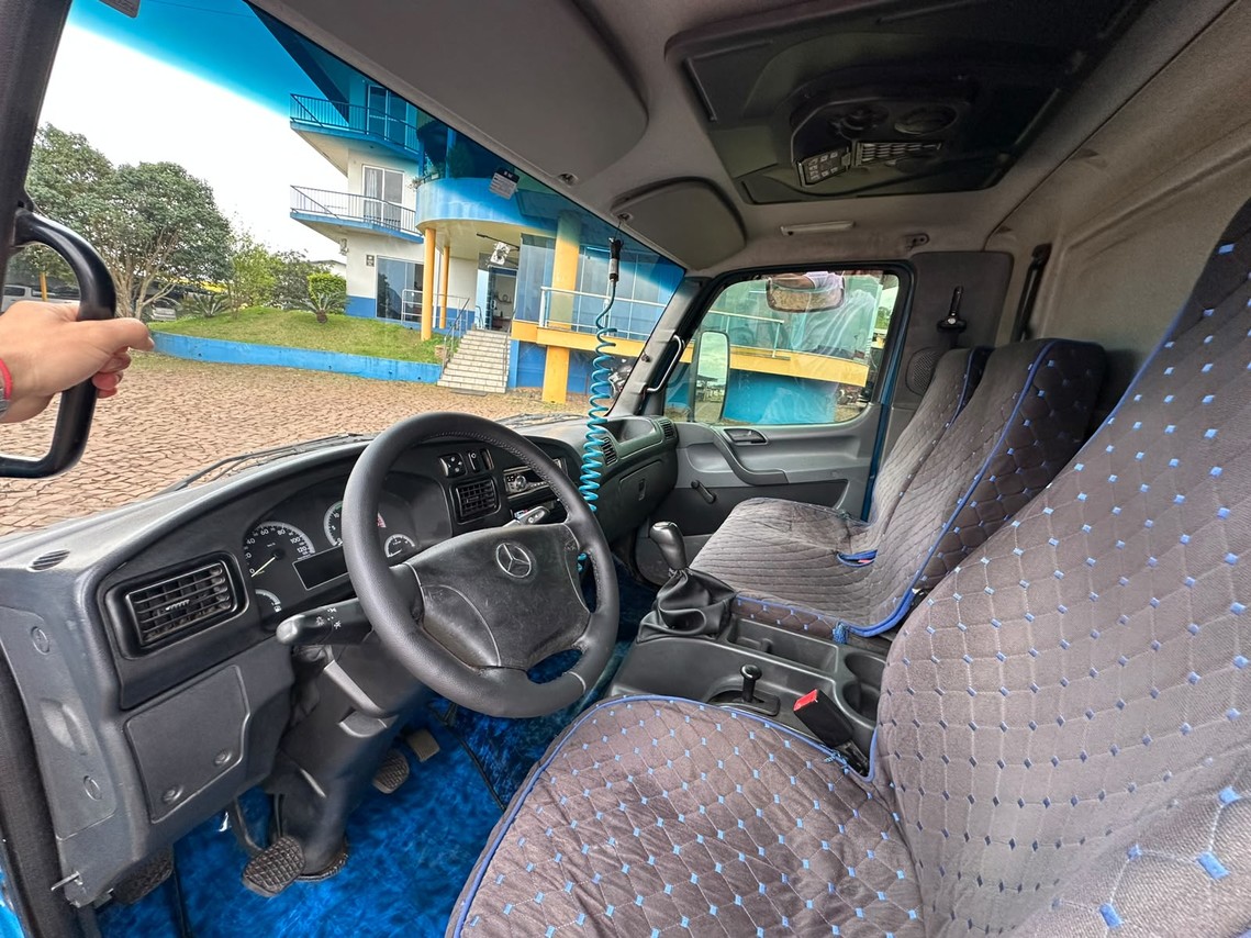Mercedes Benz Accelo 815 - 15/16 19