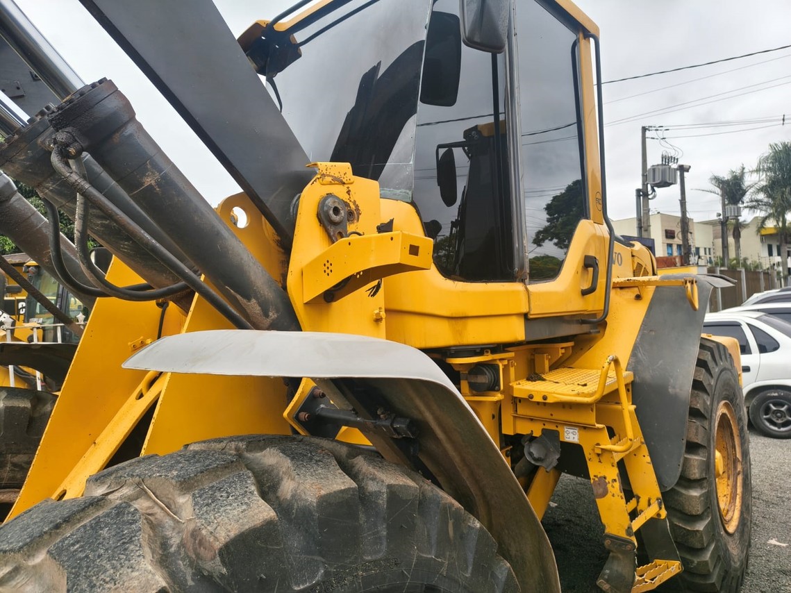 Volvo L90F - 17/17 2