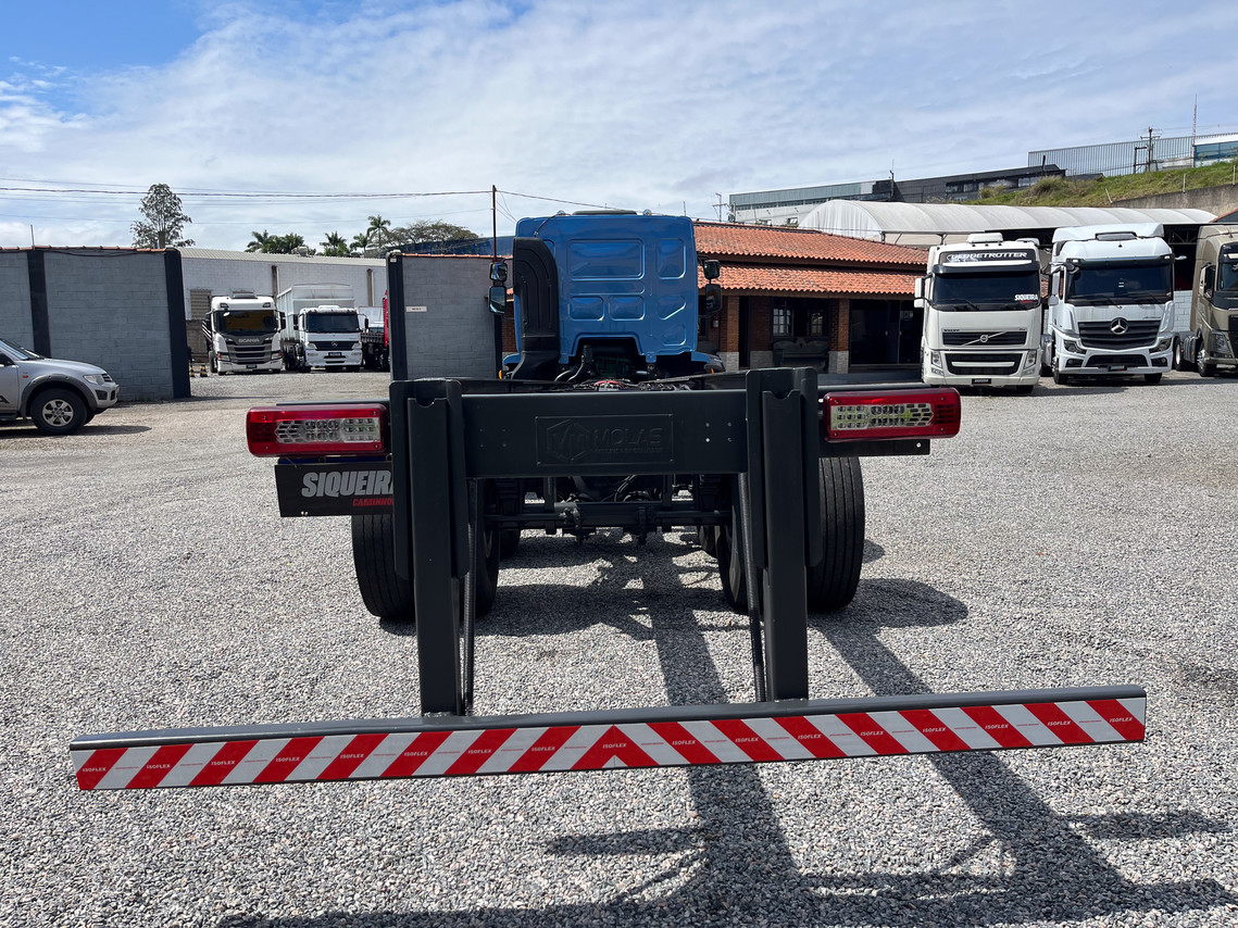 Volvo Volvo VM 290 -  14