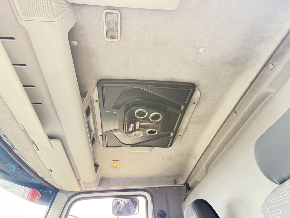 Volkswagen 24-280 E Constellation 6x2 - 12/12 3