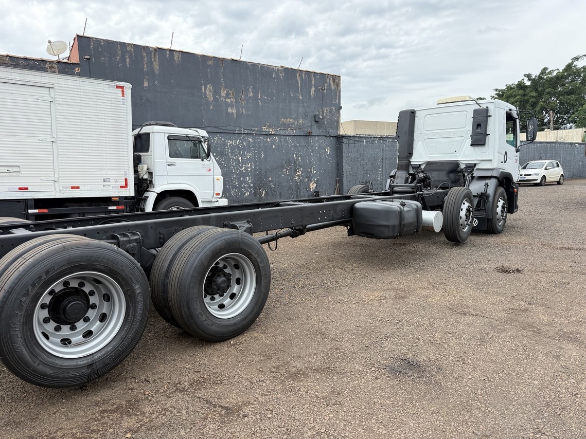 Volkswagen 24-280 E Constellation 6x2 - 12/12 7