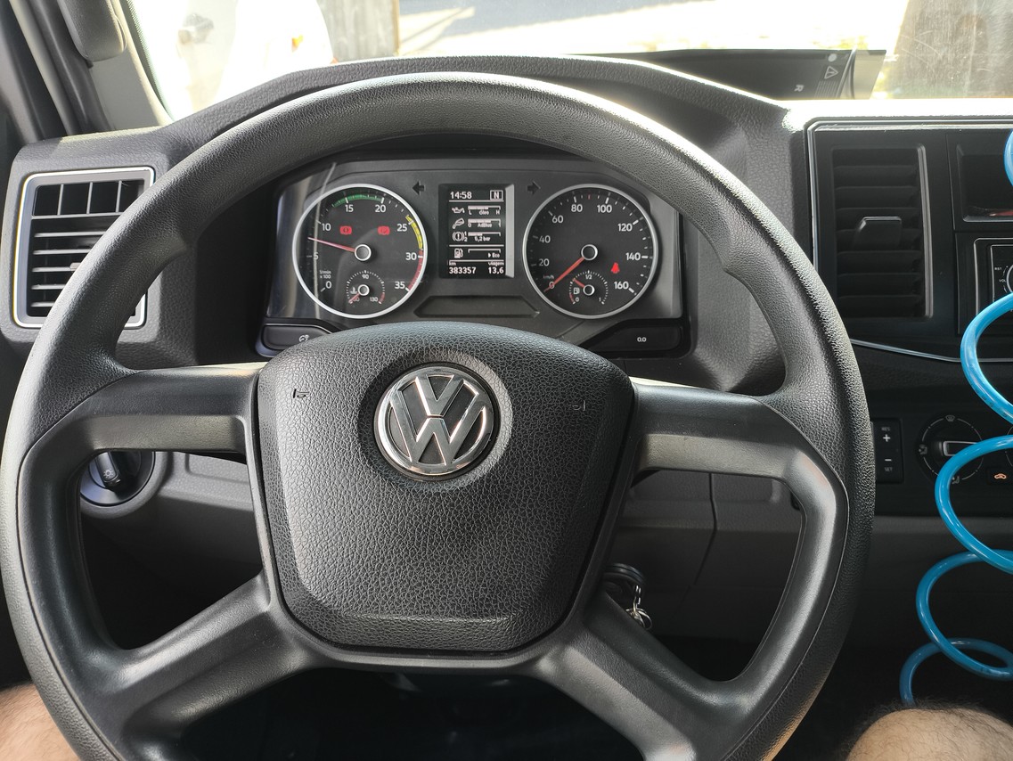 Volkswagen 11-180 Delivery - 22/23 7