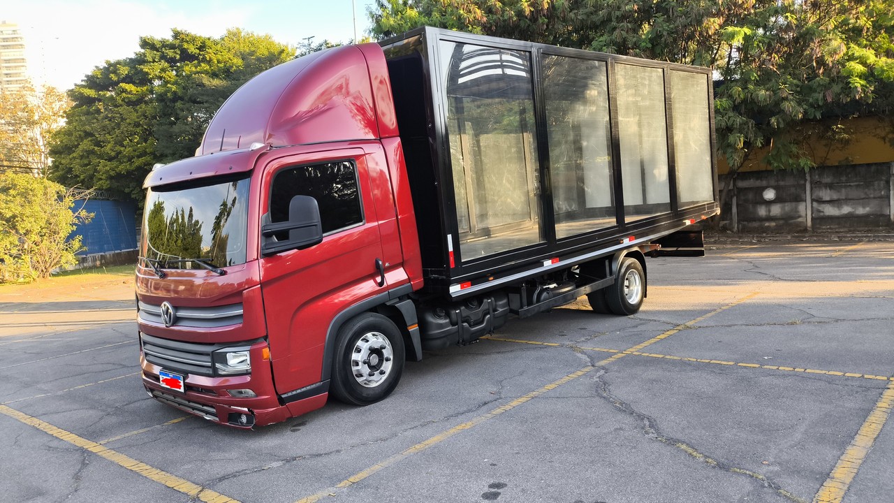 Volkswagen 11-180 Delivery - 22/23 1