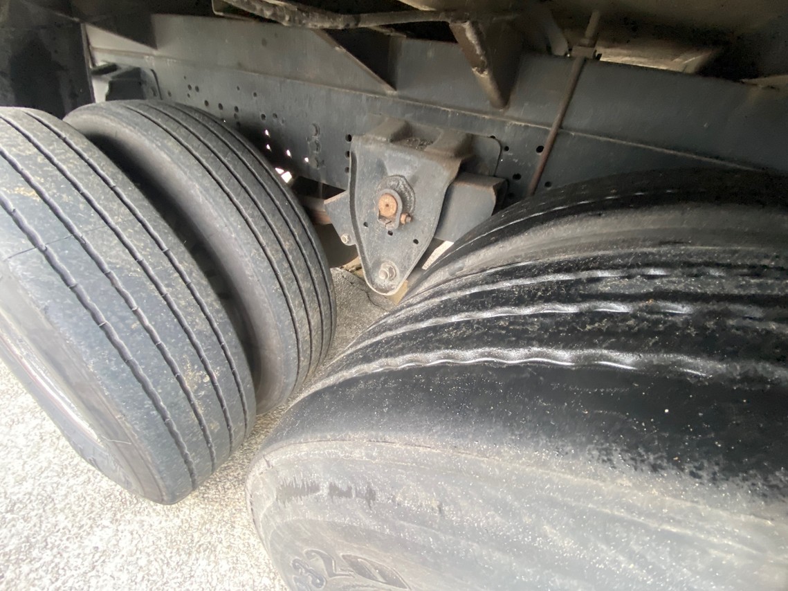 Volkswagen 24-250 E Constellation 3-Eixos - 09/10 8