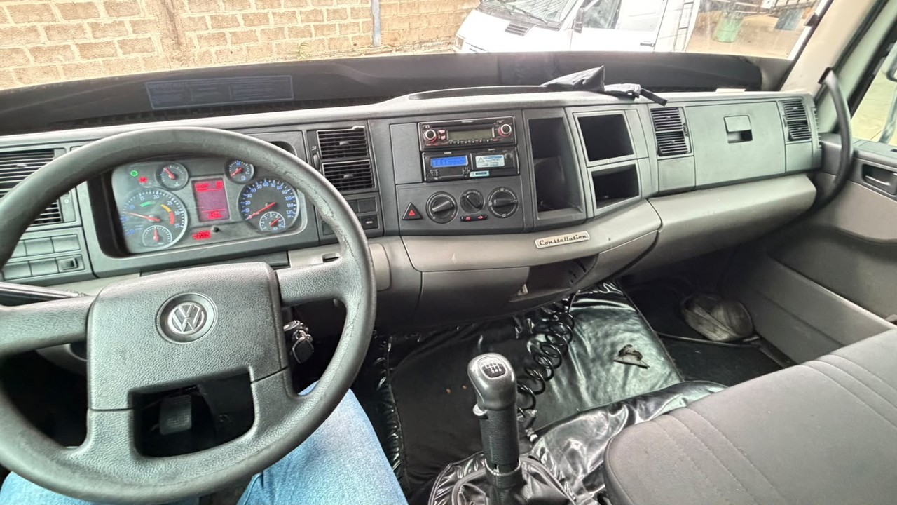 Volkswagen 17-230 E Constellation (DIESEL)(E5) - 19/20 7