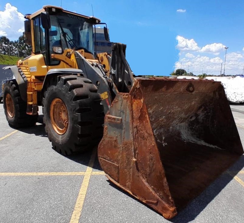 Volvo L120F - 22/22 5