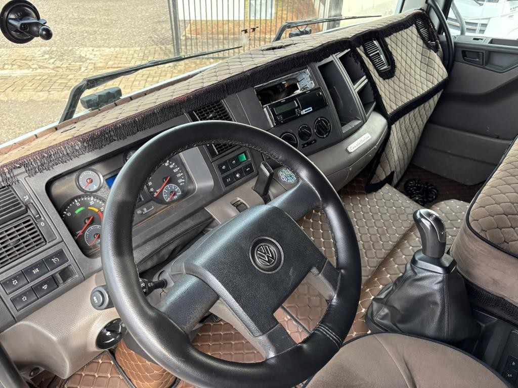 Volkswagen VW 25420 Constellation 6x2 - 19/20 12