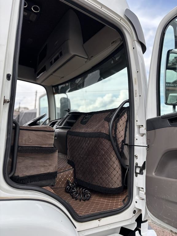 Volkswagen VW 25420 Constellation 6x2 - 19/20 15