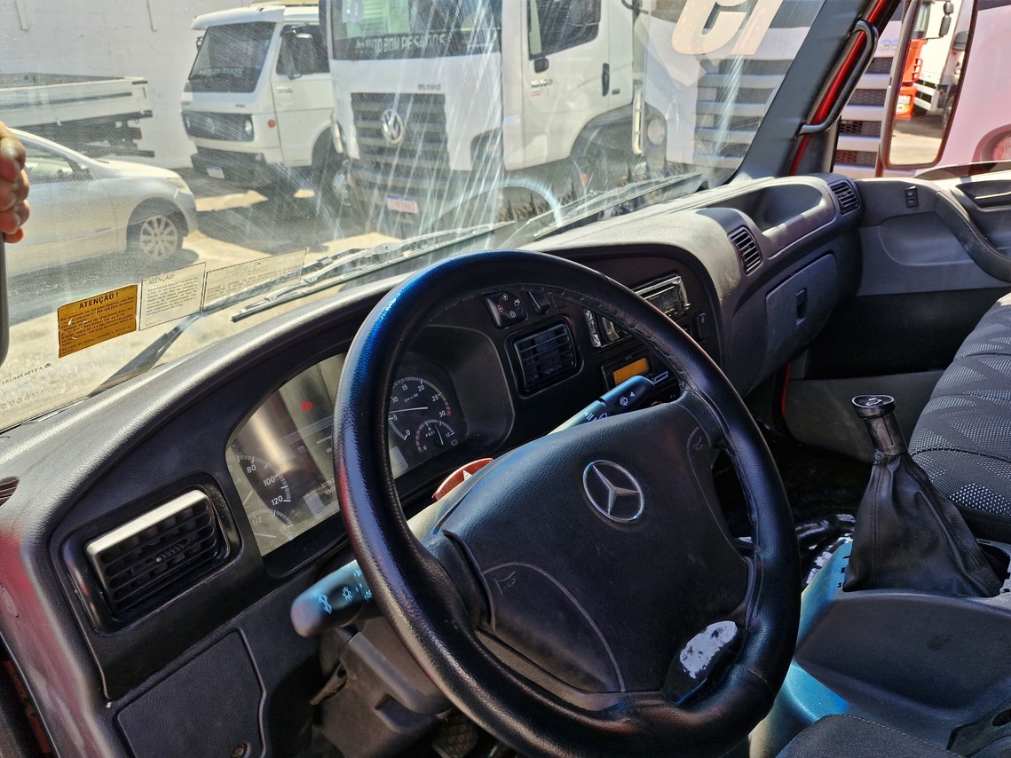 Mercedes Benz Accelo 1016 - 18/19 7