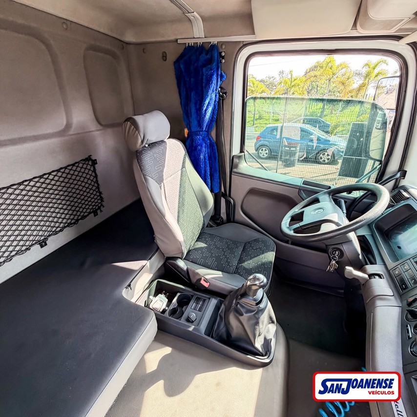 Volkswagen 24-280 E Constellation 6x2 - 19/20 13