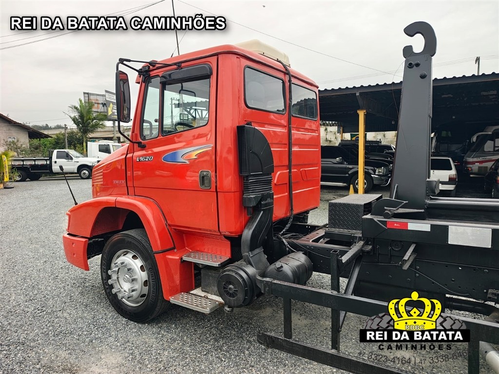 Mercedes Benz MB 1620 - 04/04 4