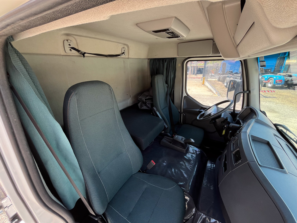 Volvo VM330 - 24/24 7