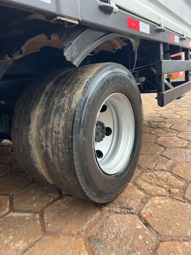 Volkswagen 8 160 - 13/13 7
