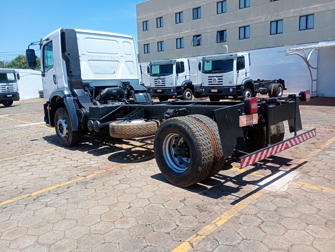 Volkswagen 17-260 Constellation Robust - 21/22 6