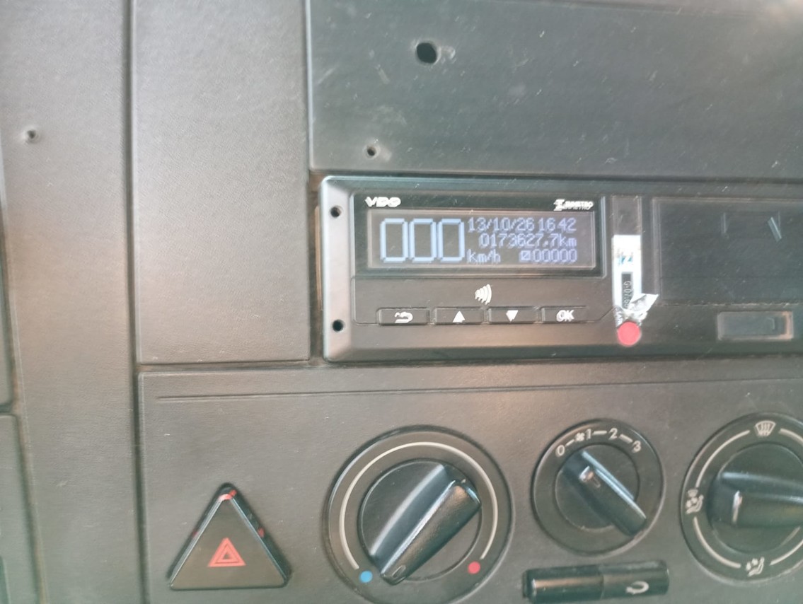 Volkswagen 17-260 Constellation Robust - 21/22 3