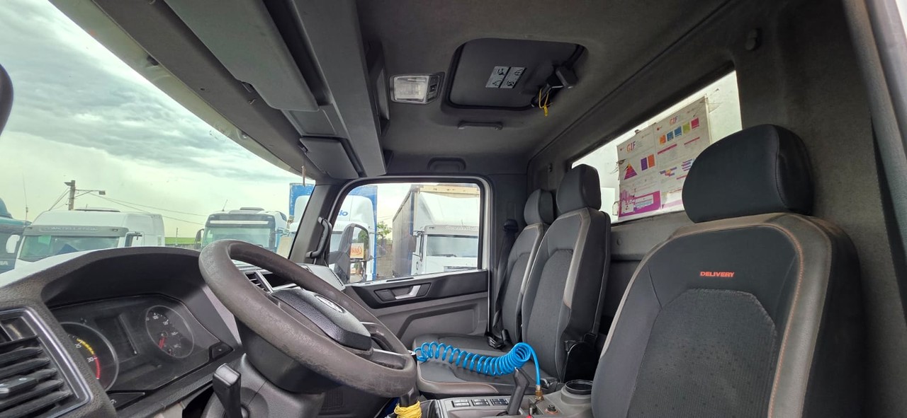 Volkswagen 11-180 Delivery  - 21/22 15