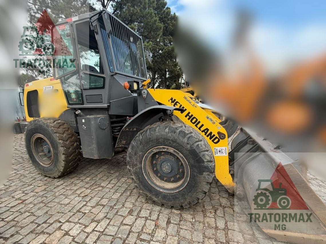New Holland 12D - 18/18 6