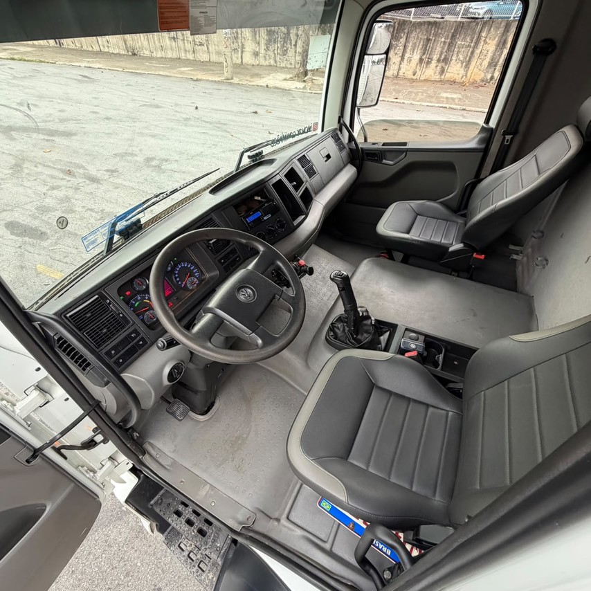 Volkswagen 24-260 Constellation 6x2 - 22/23 6