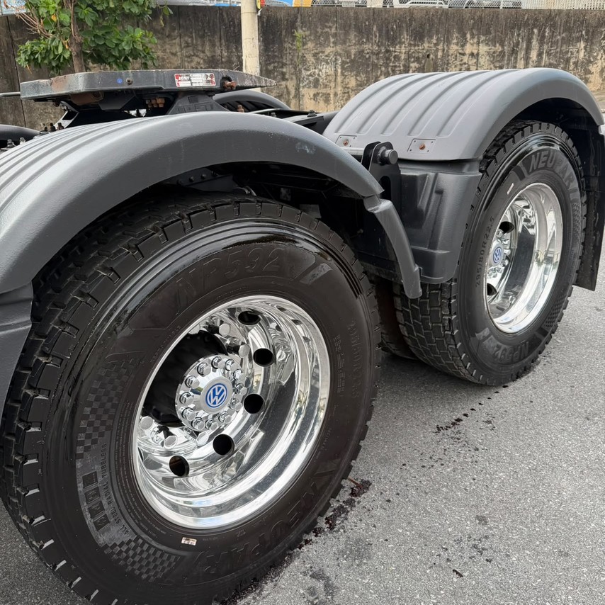 Volkswagen 29-520 6x4 Meteor - 22/23 13