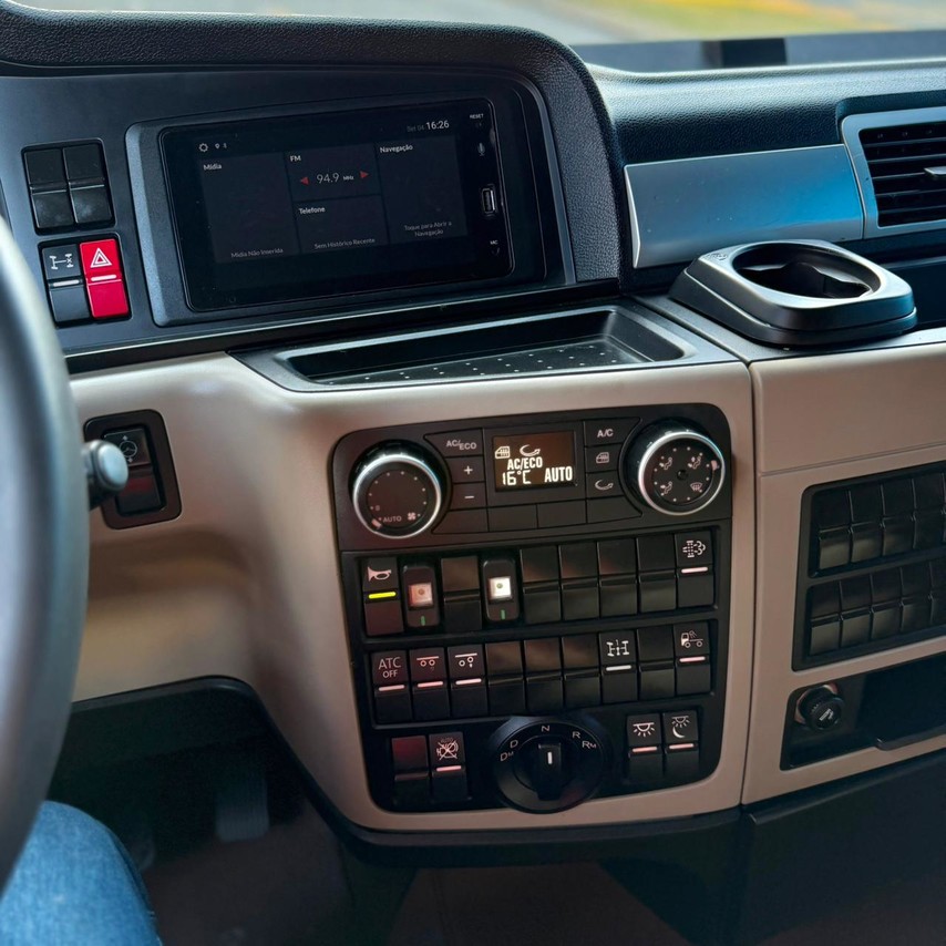 Volkswagen 28-480 6x2 Meteor - 24/25 15